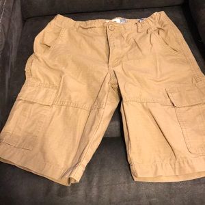 Old Navy khaki shorts 12